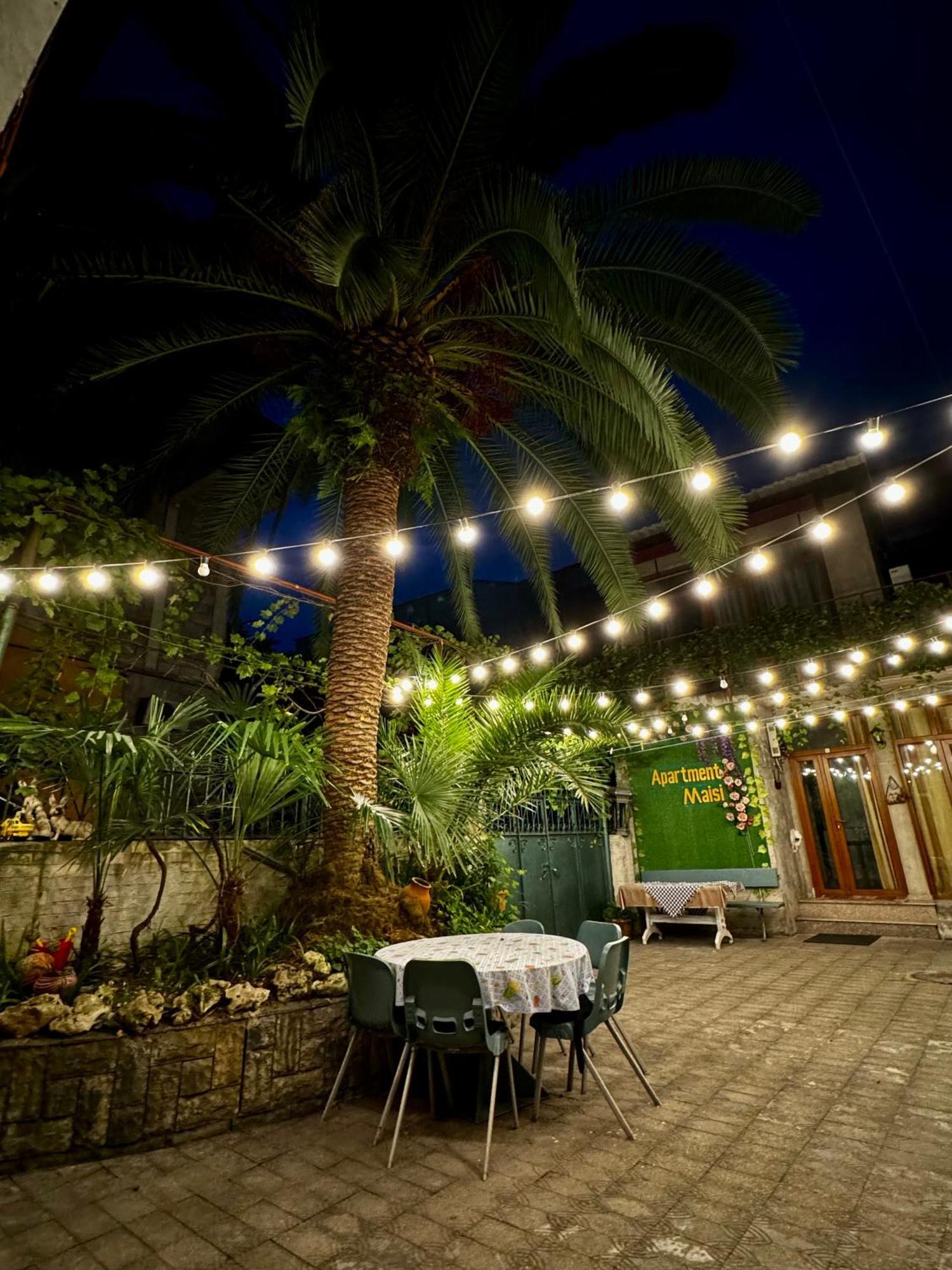 באטומי Apartment Maisi מראה חיצוני תמונה
