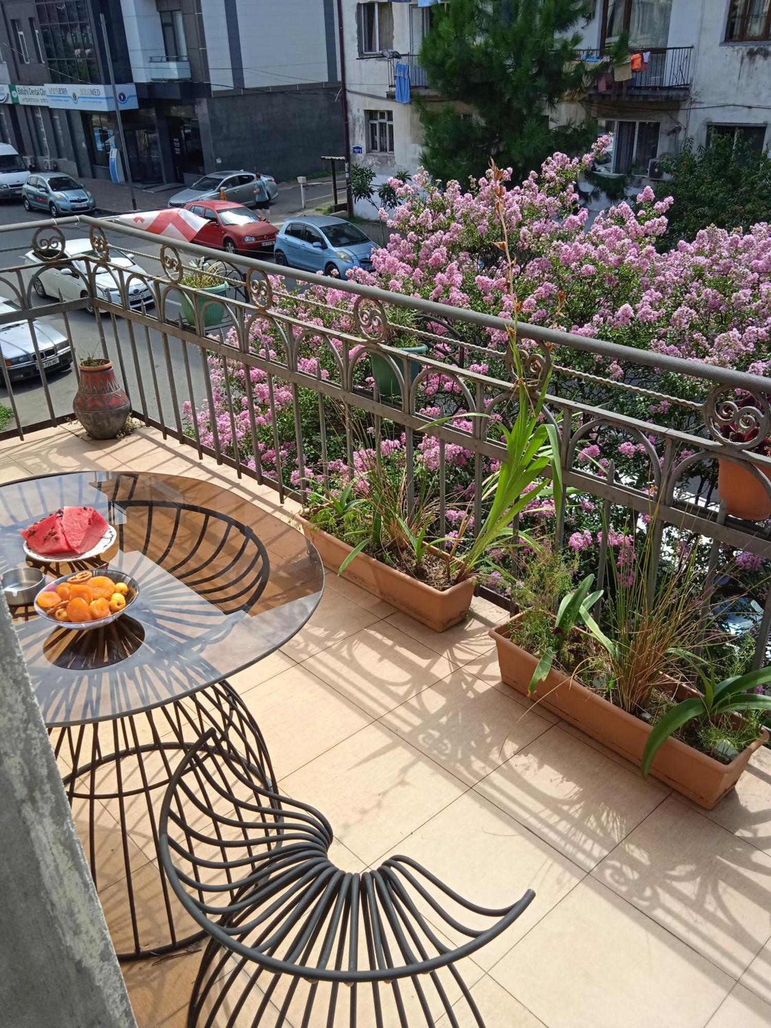 באטומי Apartment Maisi מראה חיצוני תמונה